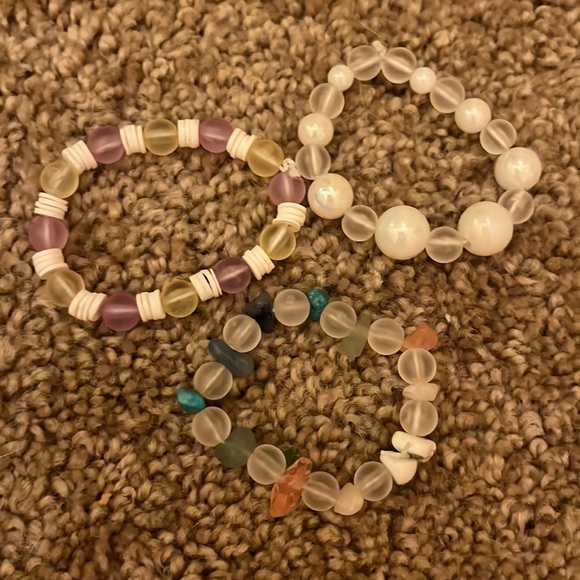 Assorted bracelets - Picture 1 of 4